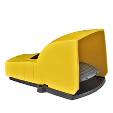Schneider/Schneider Electric XPE plastic foot switch single foot pedal, IP55, covered, plastic, yellow, 2NC+NO